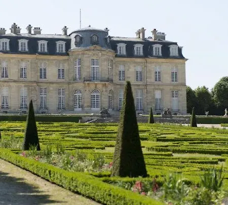Le Beaugency Near Paris & Disneyland *